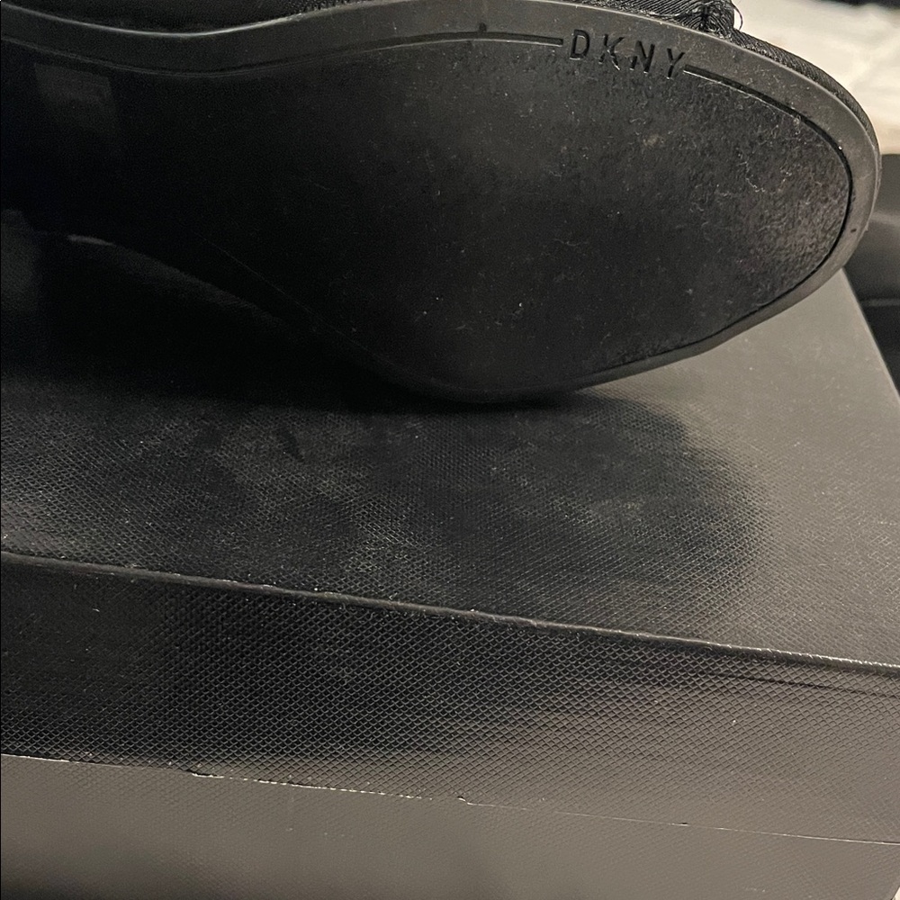 DKNY Elegant Black Heeled peep toe Boots - Picture 7 of 8